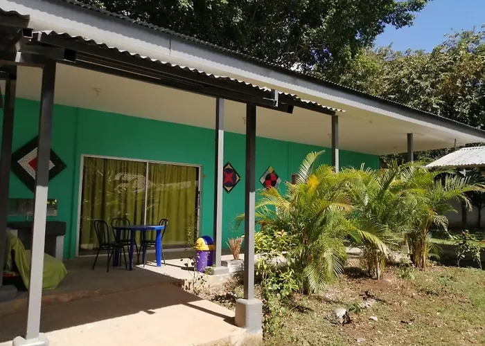 Gasthof Cabinas Ruta 155 Santa Rosa (Tamarindo)